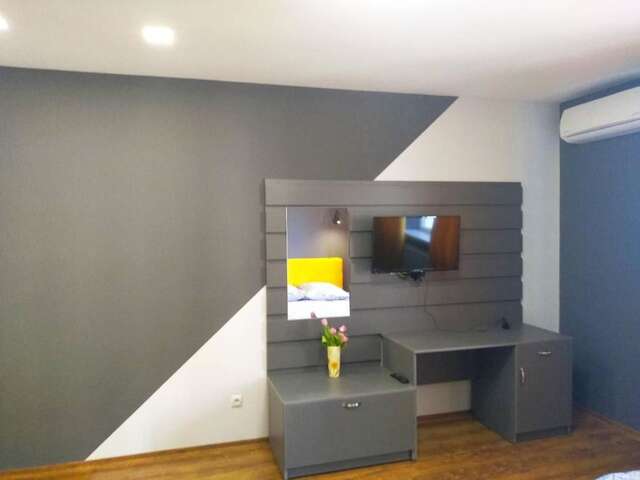Апартаменты Apartments for rent on the 2nd floor in the centre Ужгород-9